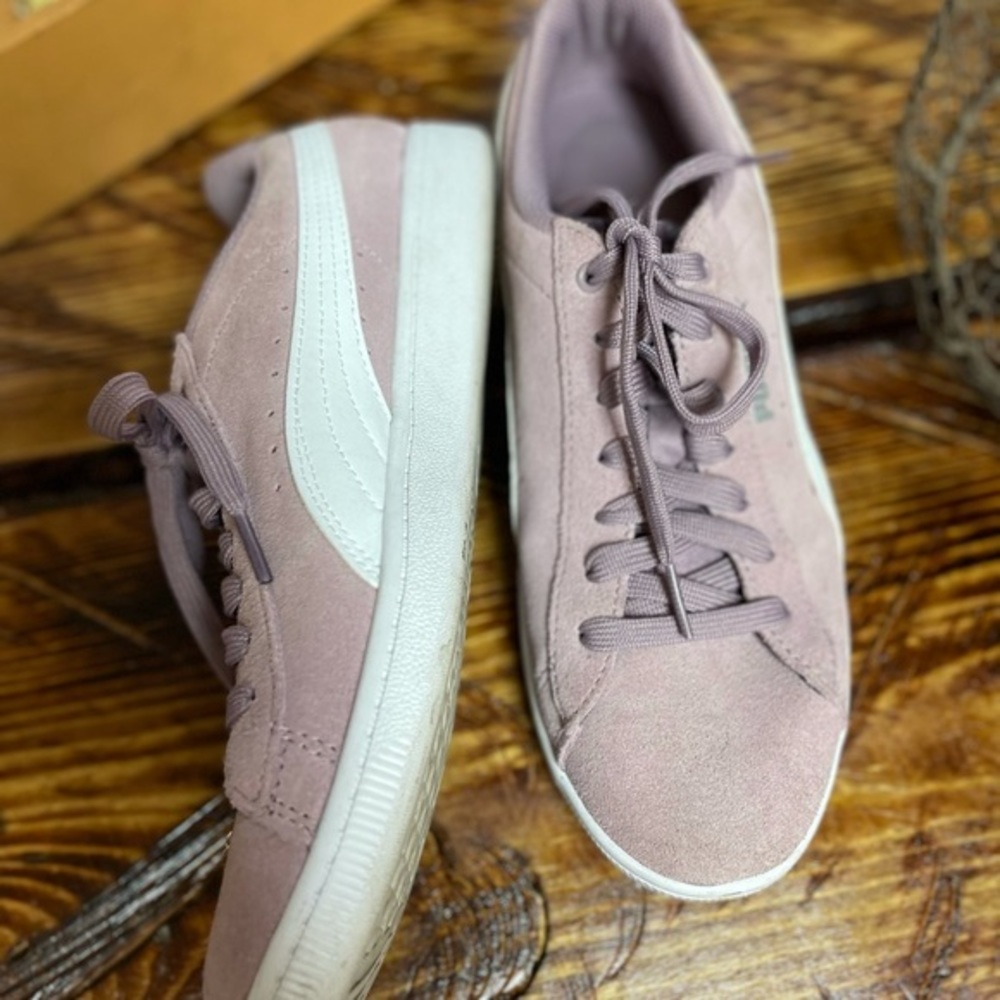 PUMA Ladies Vikky Suede Athletic Sneakers Shoes - Picture 7 of 10